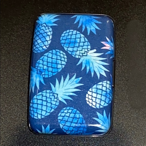 NWT RFID Blocking Wallet Credit Card Safe Protection - Picture 2 of 4